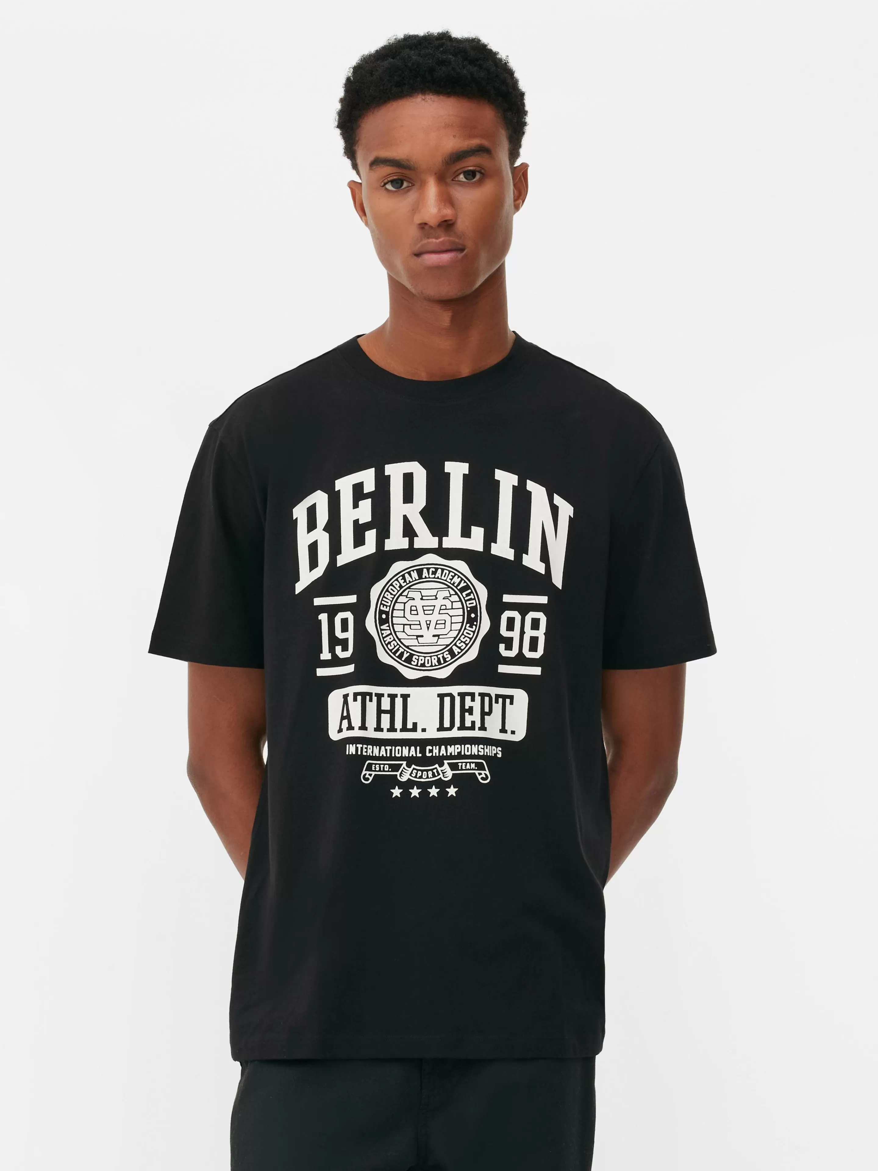 Primark Tops Und T-Shirts | „Berlin“ T-Shirt Im College-Stil Schwarz