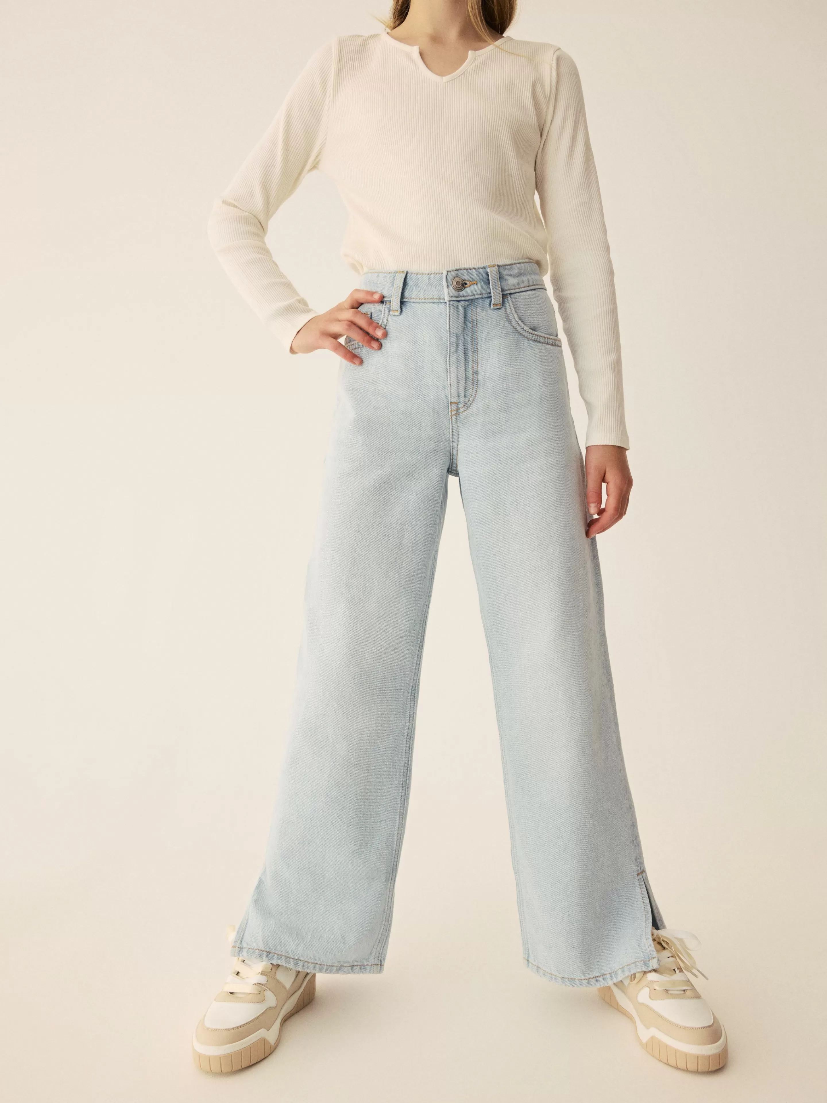 Primark Jeans | Denim-Jeans Mit Weitem Bein Und Schlitz Hellblau