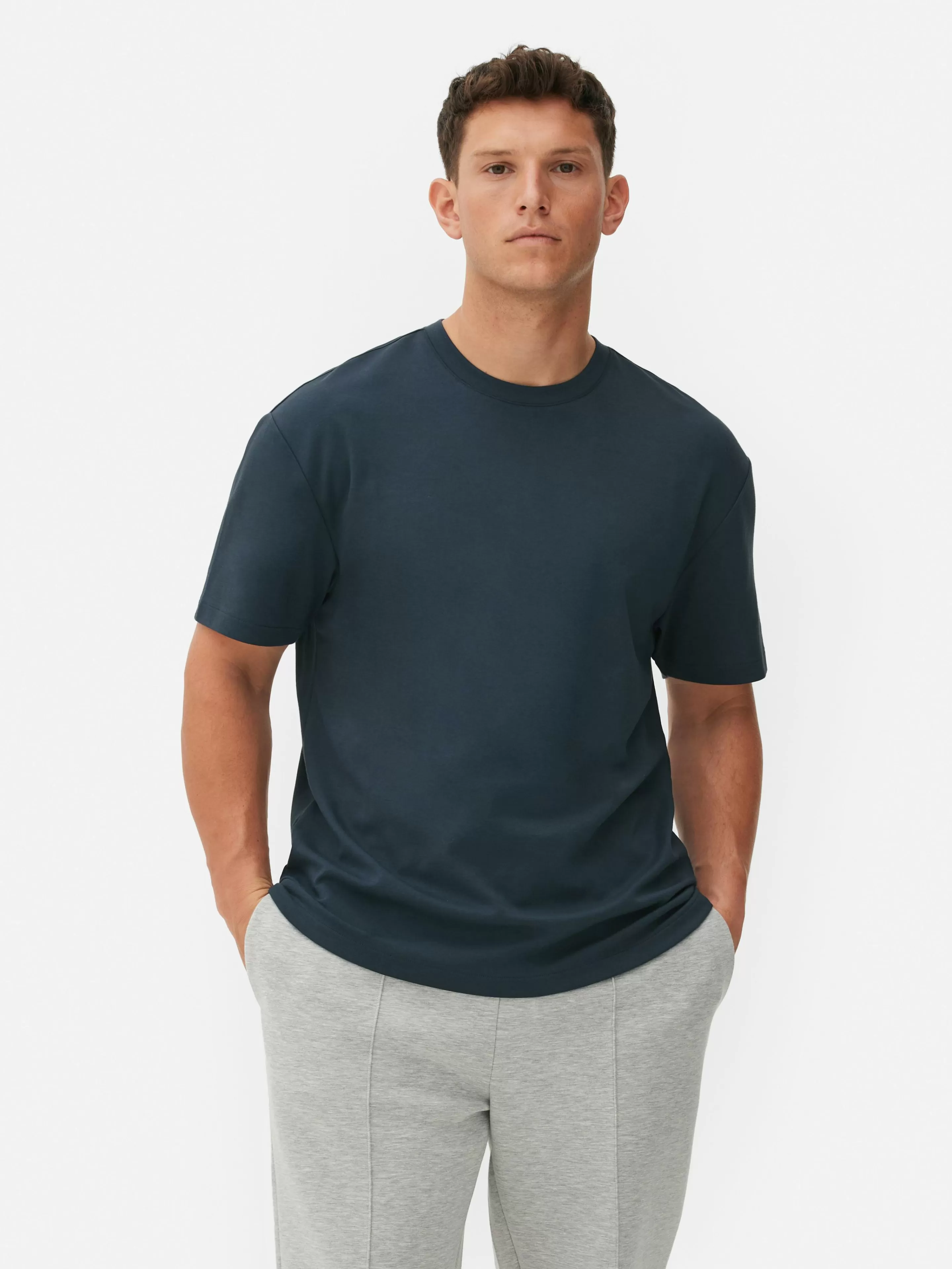 Primark Tops Und T-Shirts | „Kem“ T-Shirt In Lässiger Passform Marineblau