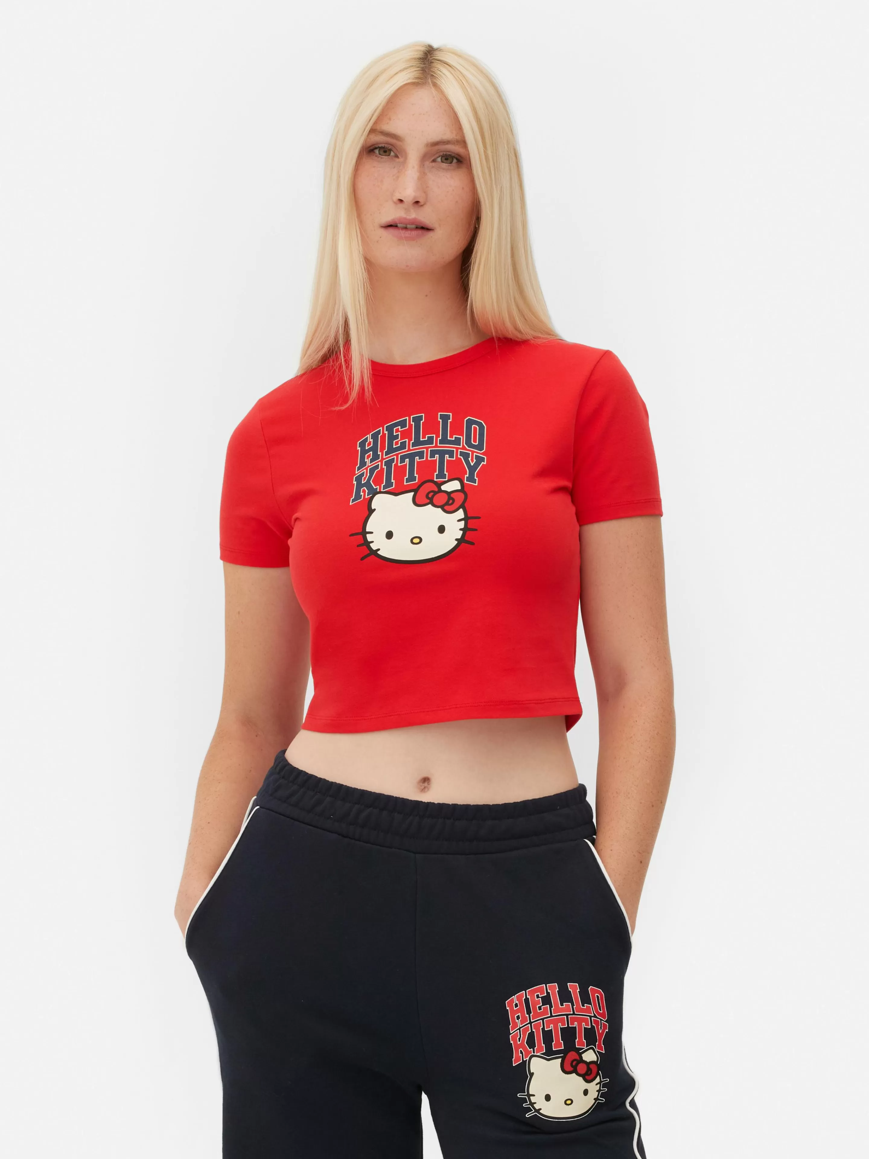 Primark Tops Und T-Shirts | Kurzes „Hello Kitty“ T-Shirt Rot