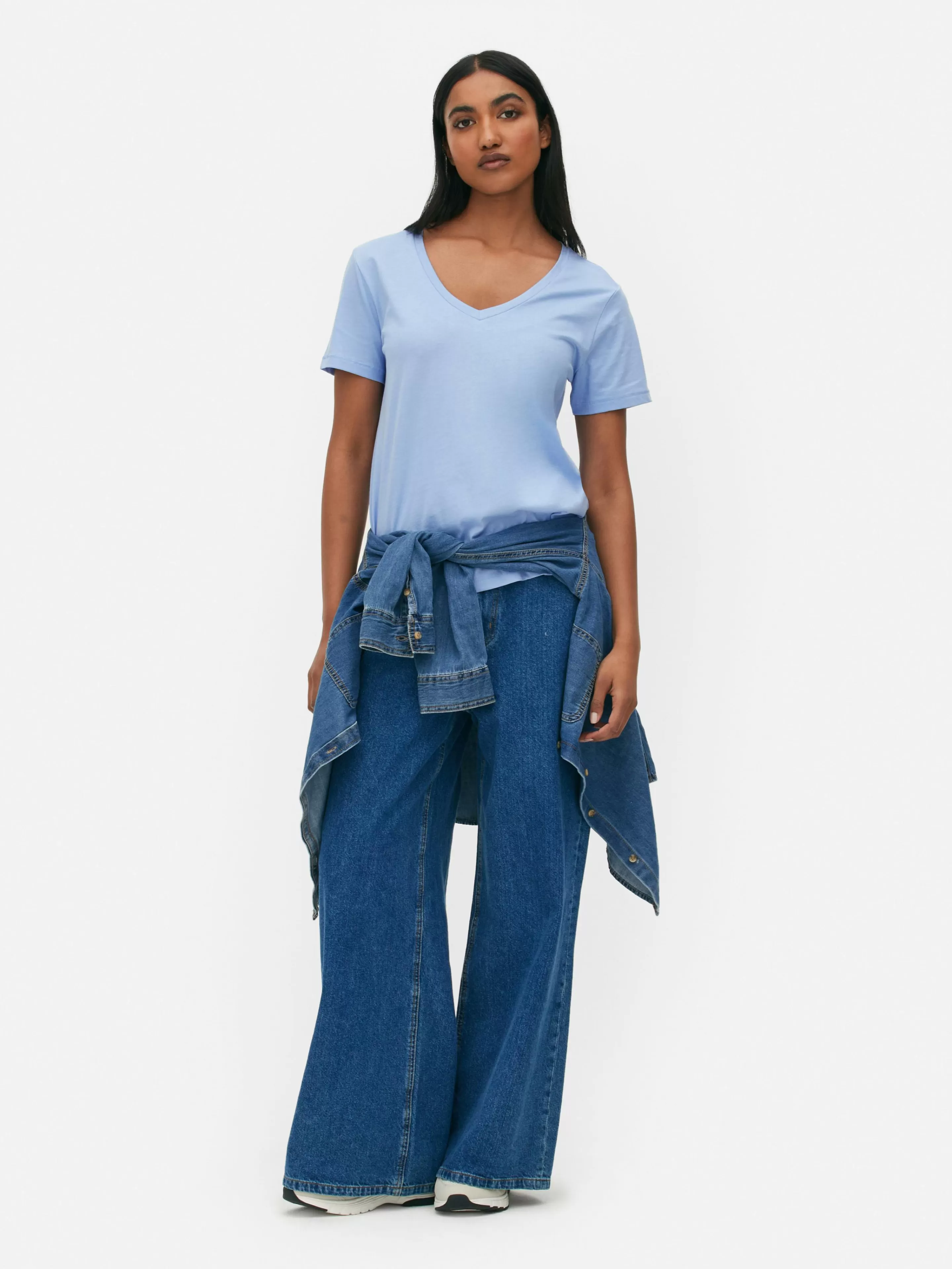 Primark Tops Und T-Shirts | Kurzärmeliges T-Shirt Mit V-Ausschnitt Mittelblau