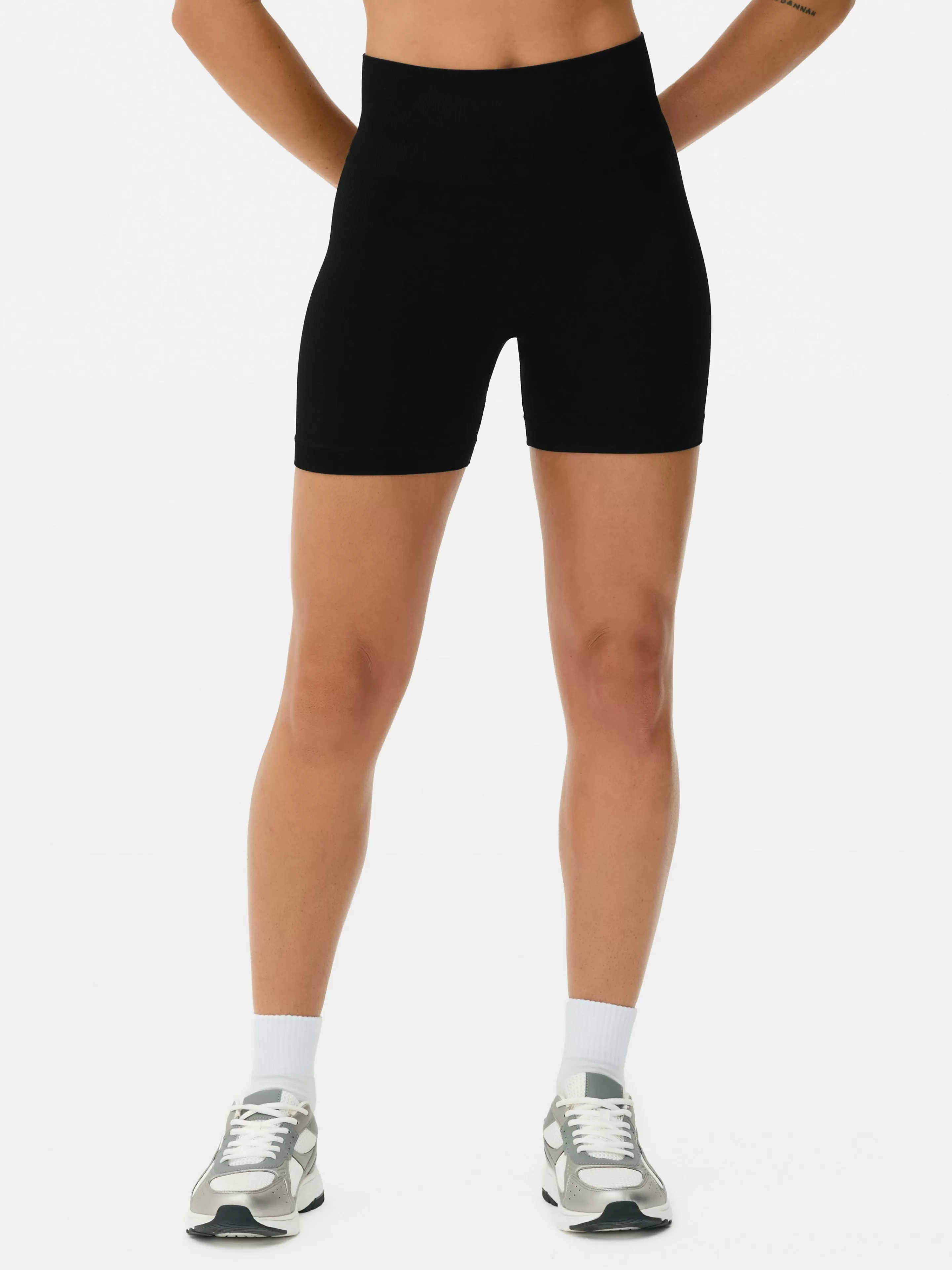 Primark Fitnesskleidung Und Activewear | Nahtlose Performance-Shorts Mit Hoher Taille Schwarz