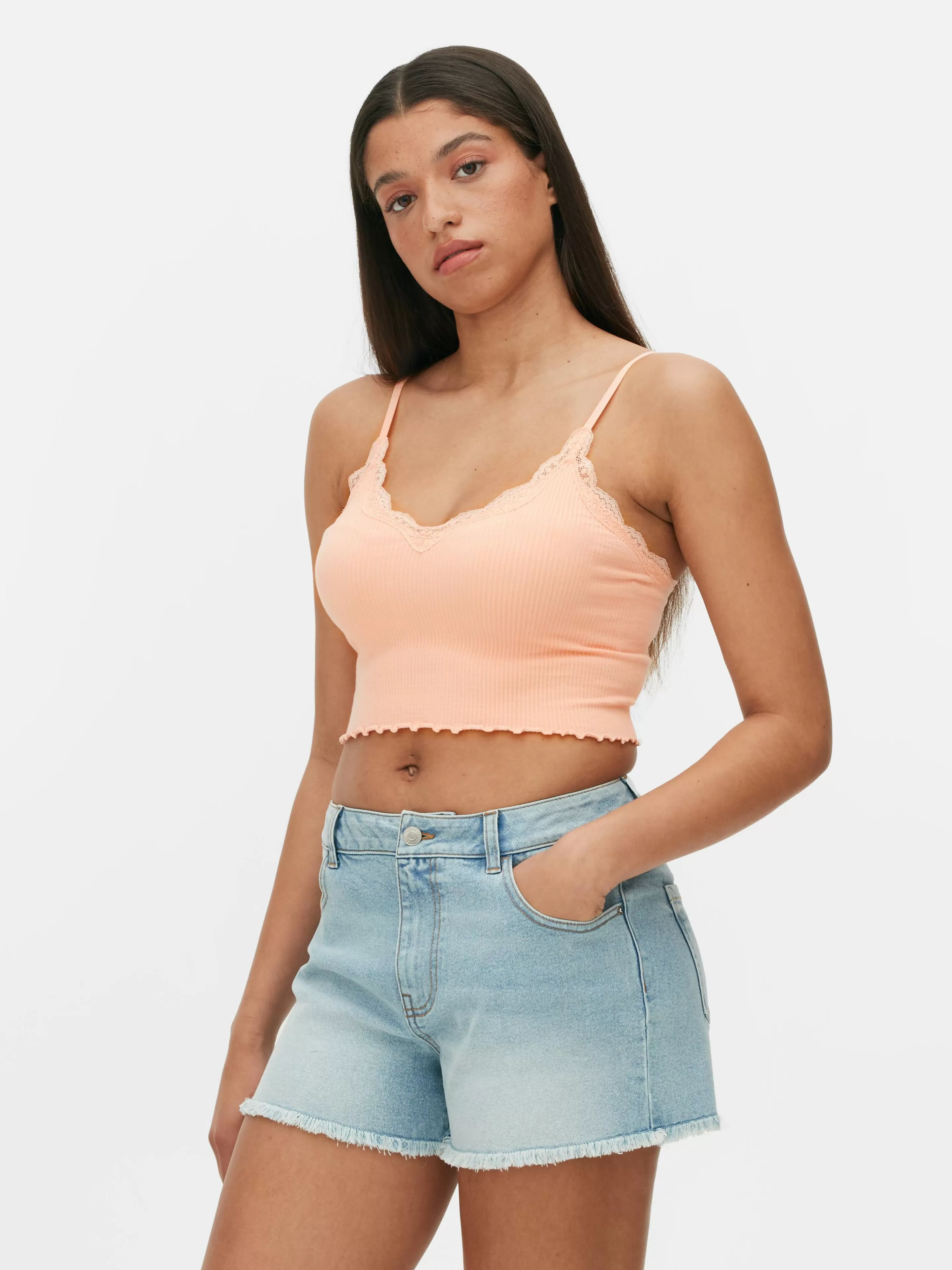 Primark Tops Und T-Shirts | Nahtloses, Kurzes Trägertop Mit Spitzenbesatz Pfirsichfarben