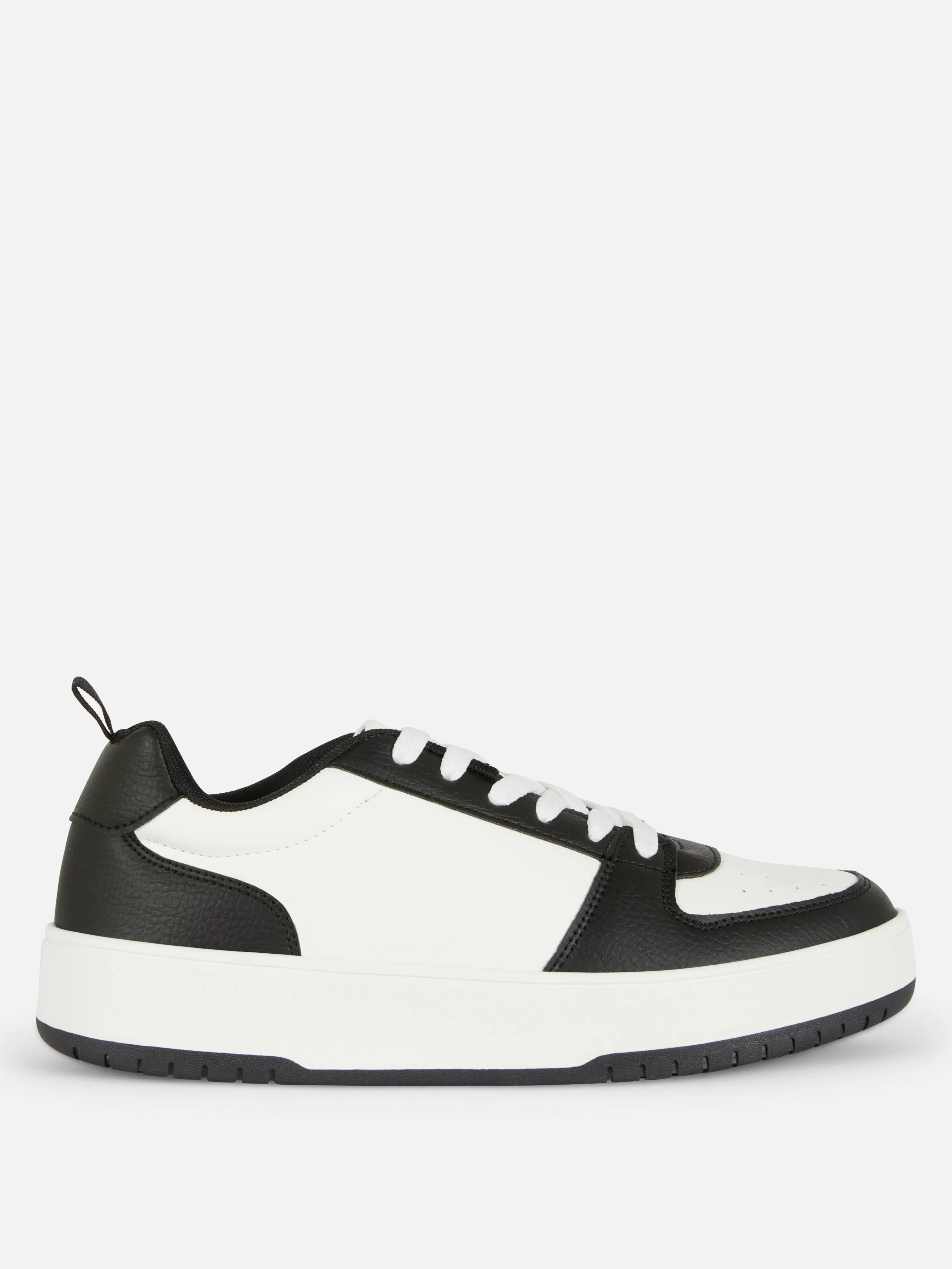 Primark Sneakers | Sportliche Low-Top-Sneaker Schwarz/Weiß