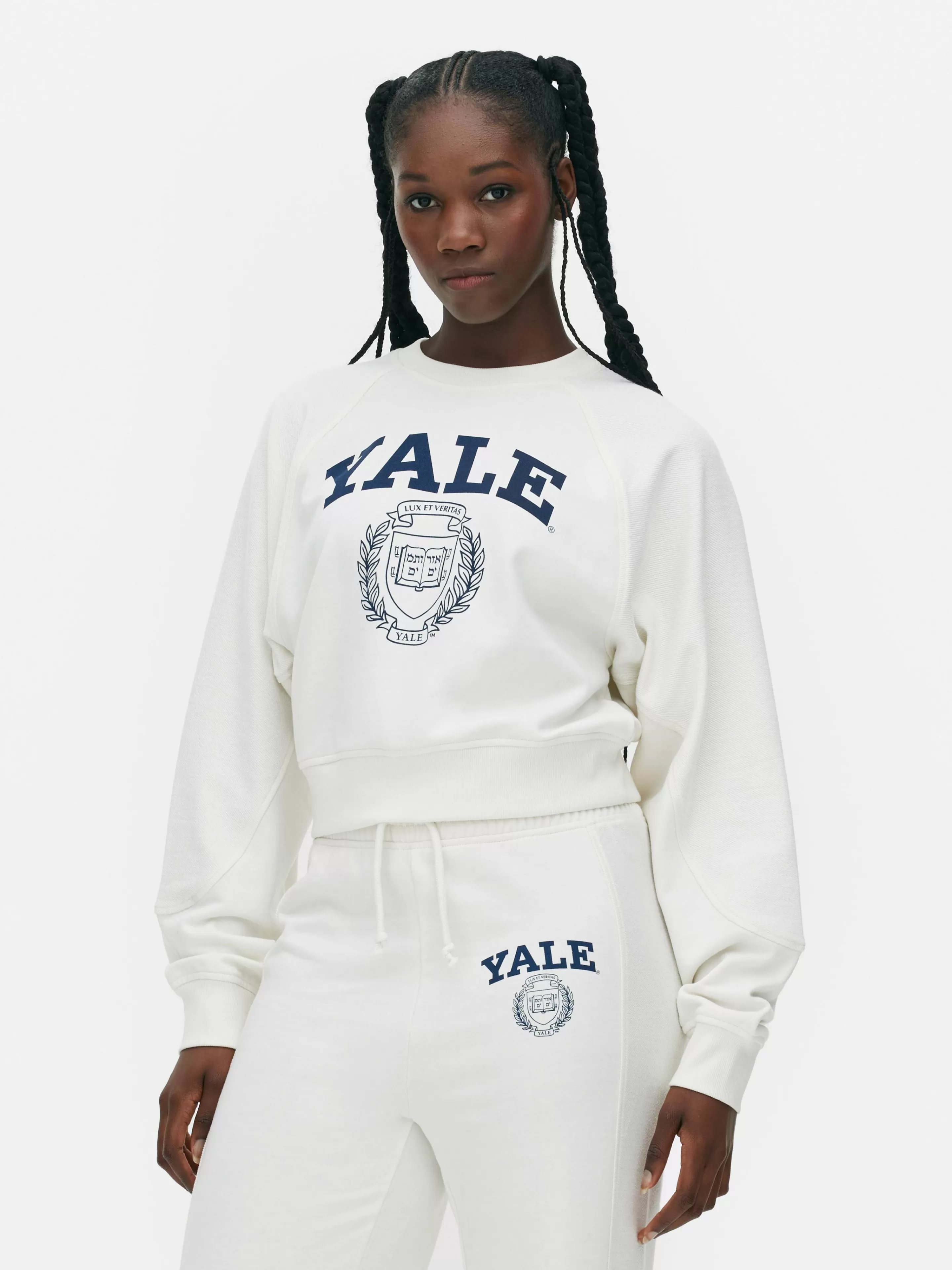 Primark Hoodies Und Sweatshirts | „Yale“ Sweatshirt Mit Geradem Schnitt Und Grafik Elfenbeinfarben